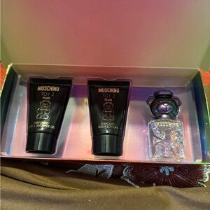 Moschino Toy 2 Pearl Gift Set - Black and Clear